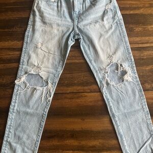 American Eagle Outfitters Light Wash Distressed Dad Jeans